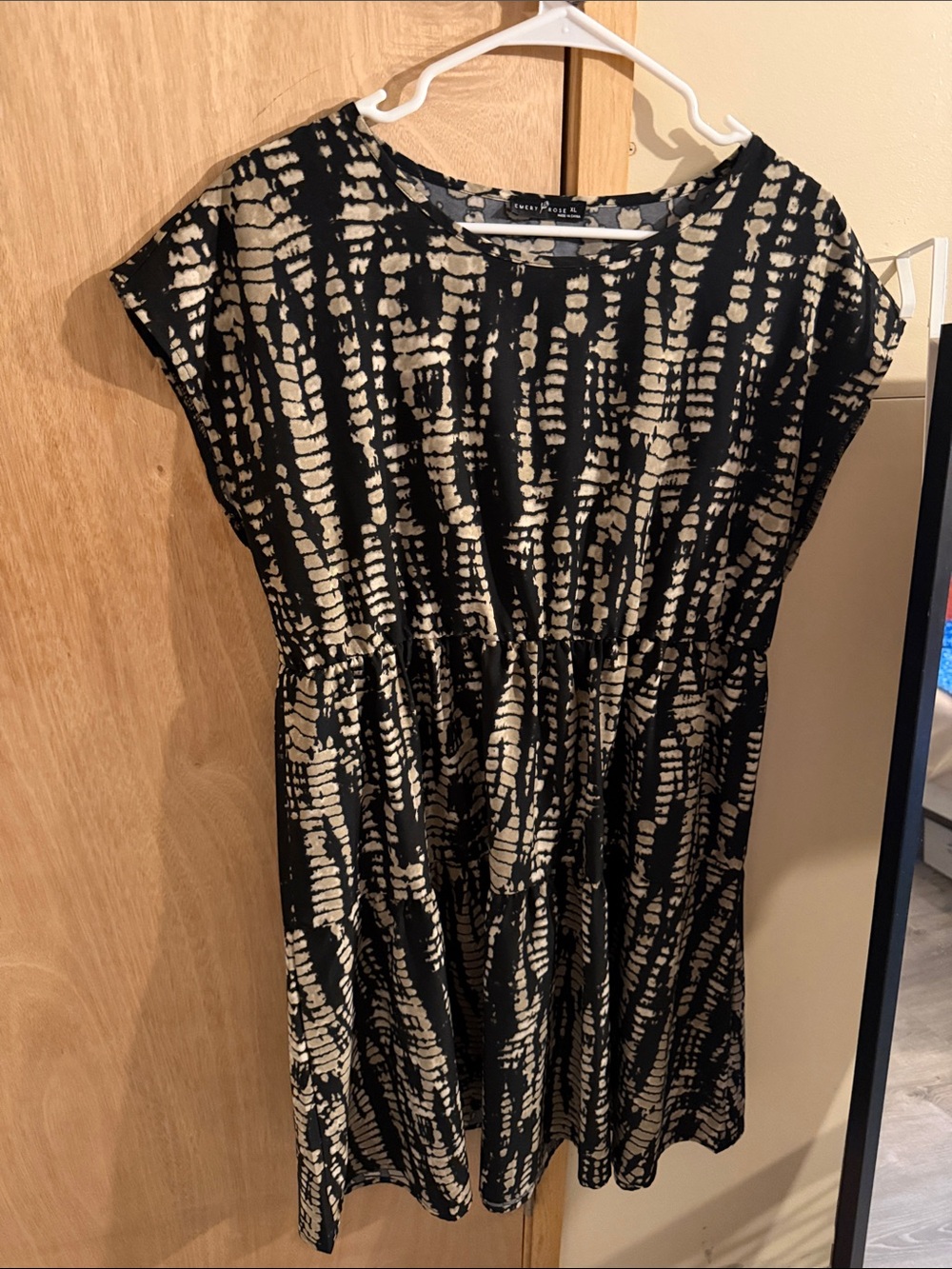 Black and Cream Patterned Women’s Dress